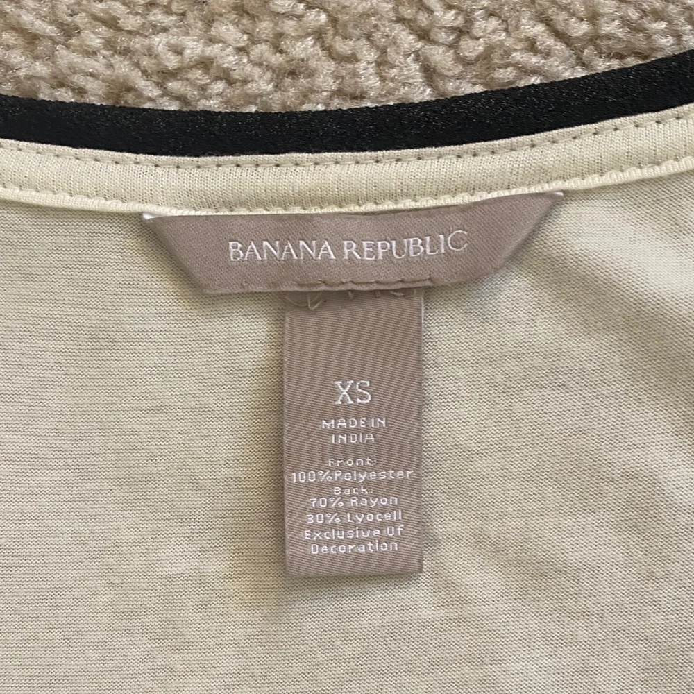 Banana Republic Black Floral Sequin Blouse size XS - Picture 5 of 7